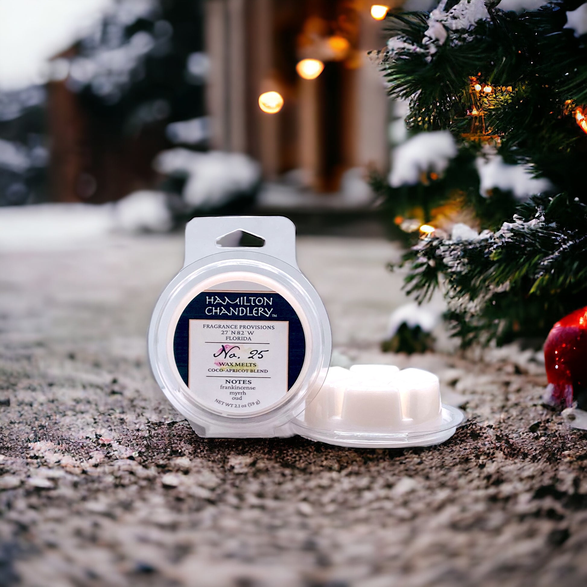 Fragrance No. 25 Wax Melts with Outdoor Holiday Decorations | Hamilton Chandlery